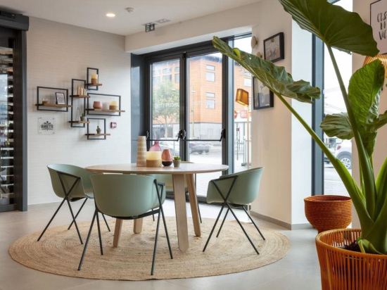 Фото Hilton Garden Inn Massy