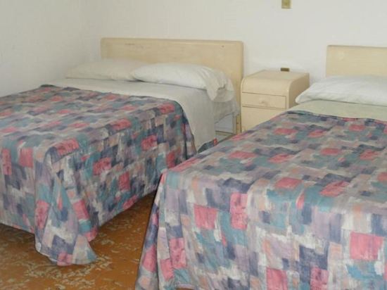 Фото Hotel Morales Inn