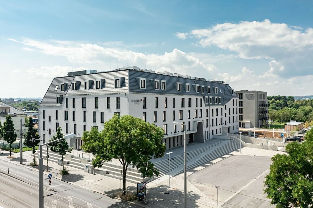 Фото Arcotel HafenCity Dresden