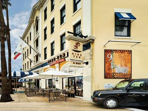 Внешний вид отеля Grande Colonial Hotel в Сан-Диего, фото 3