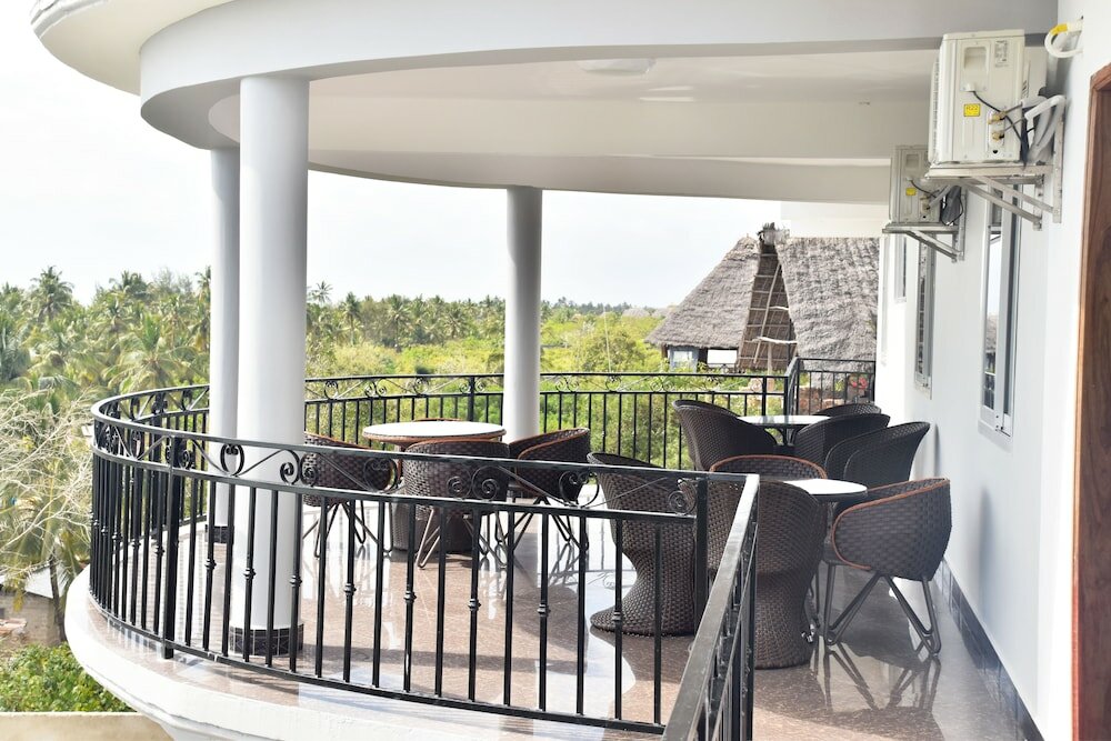 Фото Sea Crest Hotel