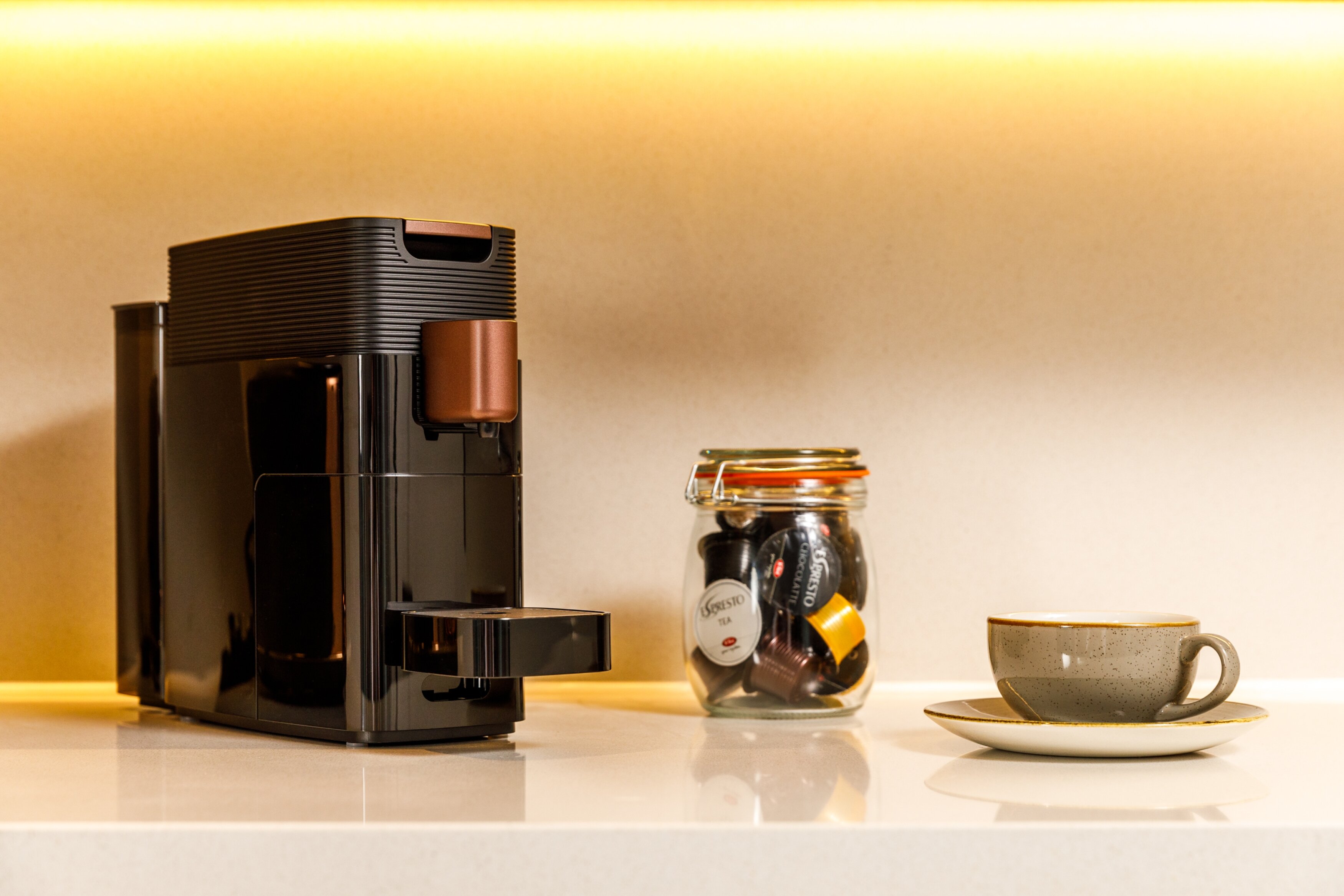 Фото Southgate Hotel London