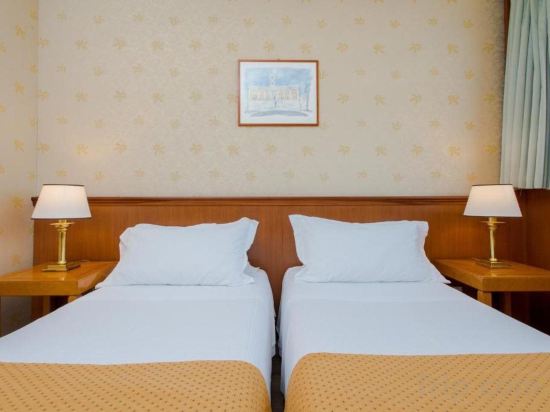 Фото Hotel The Brand