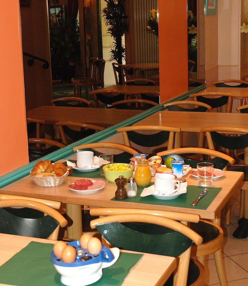 Фото Hotel Transcontinental