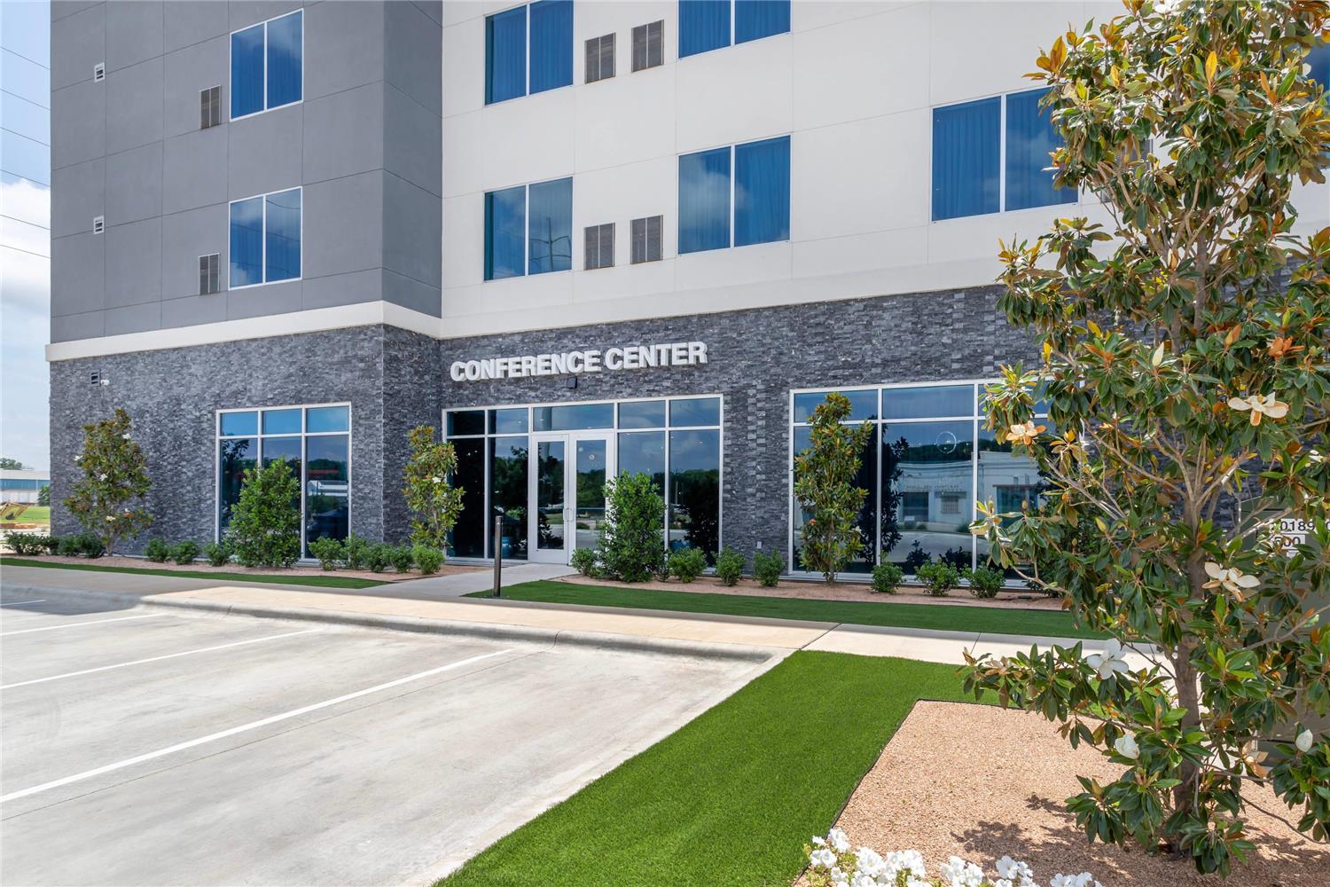 Фото Cambria Hotel Waco Univ Riverfront