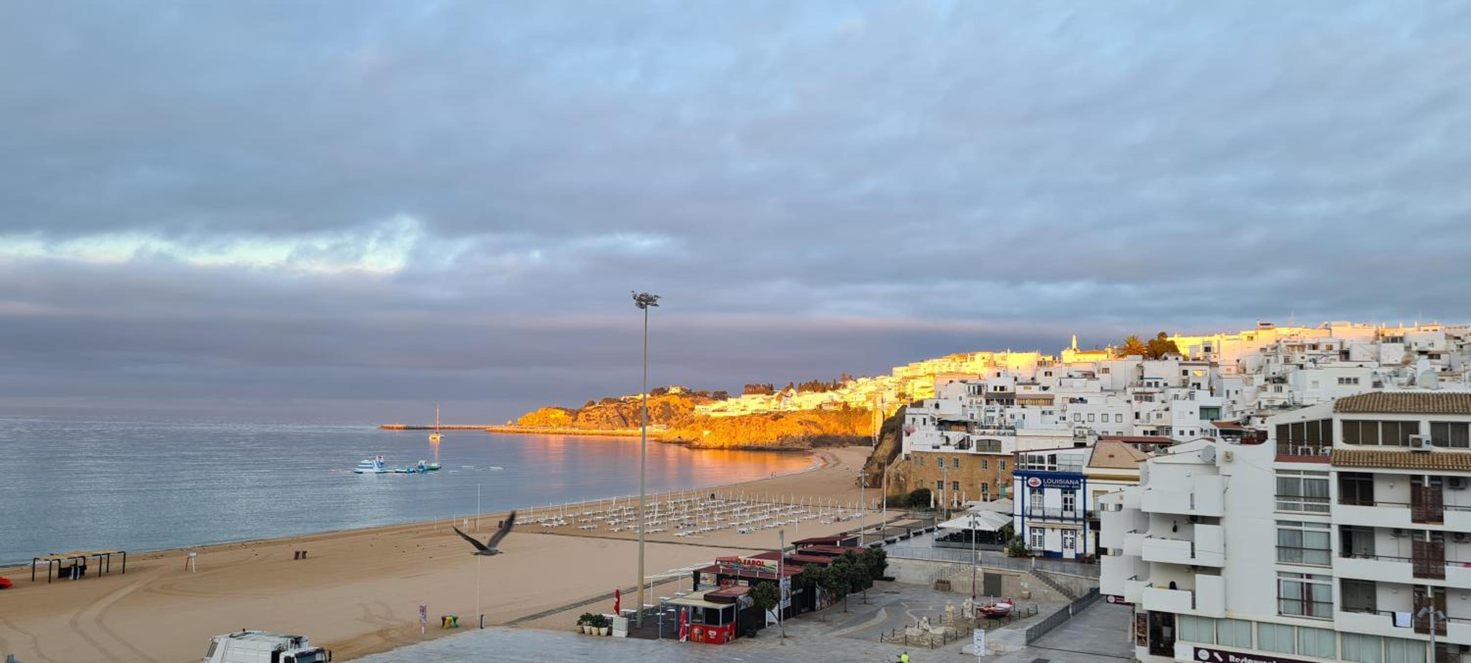 Фото Albufeira Beach Hotel