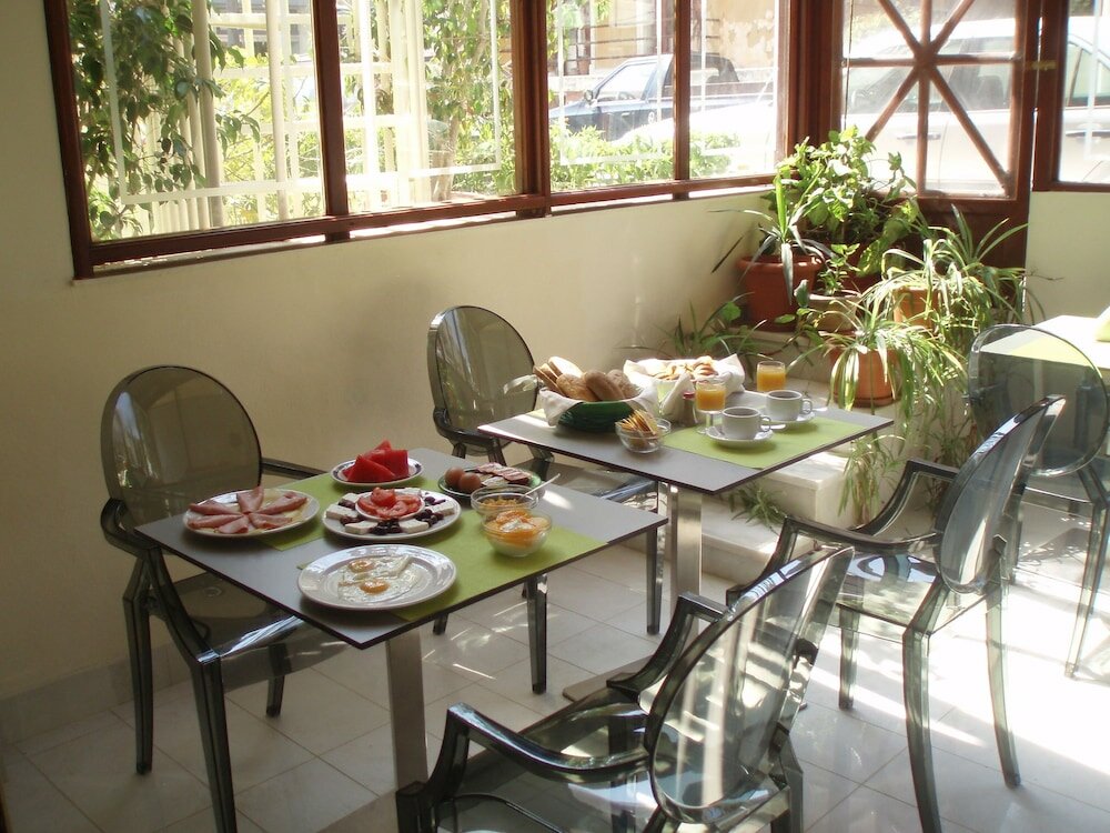 Фото Nafsika Hotel