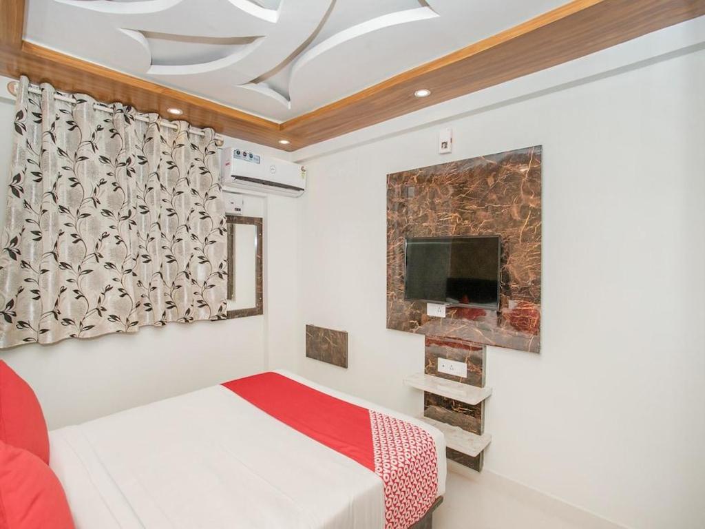 Фото Oyo 11915 Varcity Park