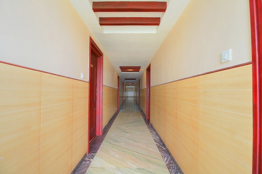 Фото Oyo 11585 Hotel Shreenithi