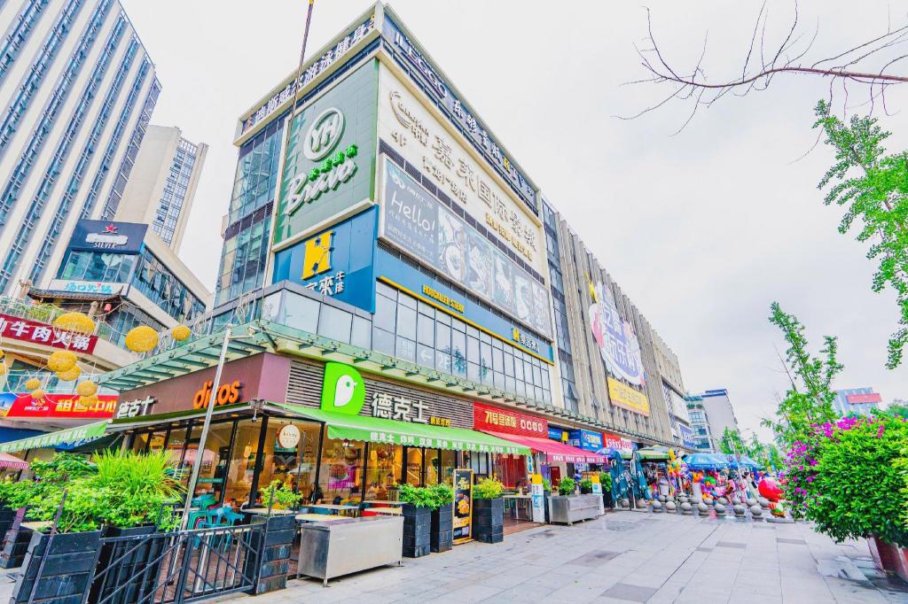 Фото Homeinn Selected Hotel Chengdu Panda Base Zoo Subway Station