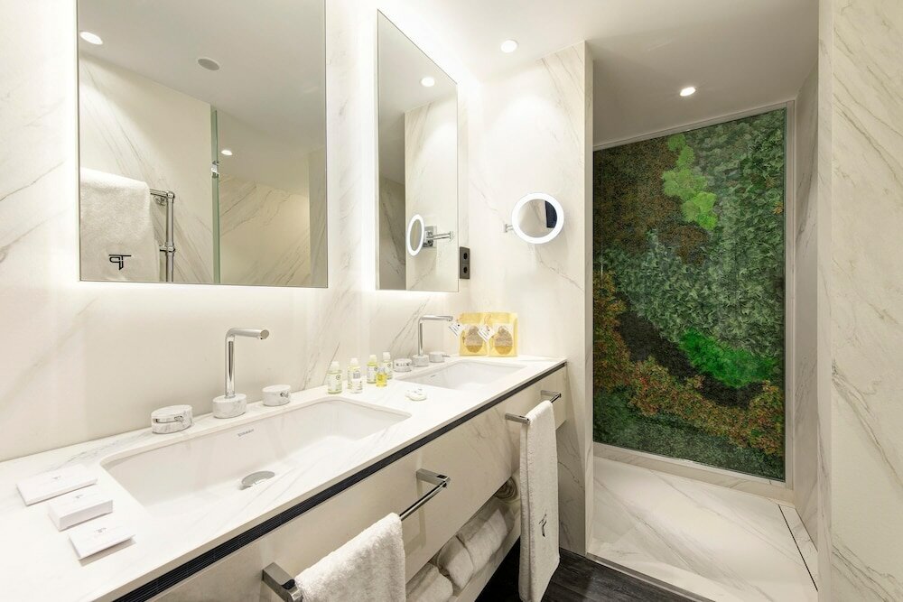 Фото The Pavilions Madrid