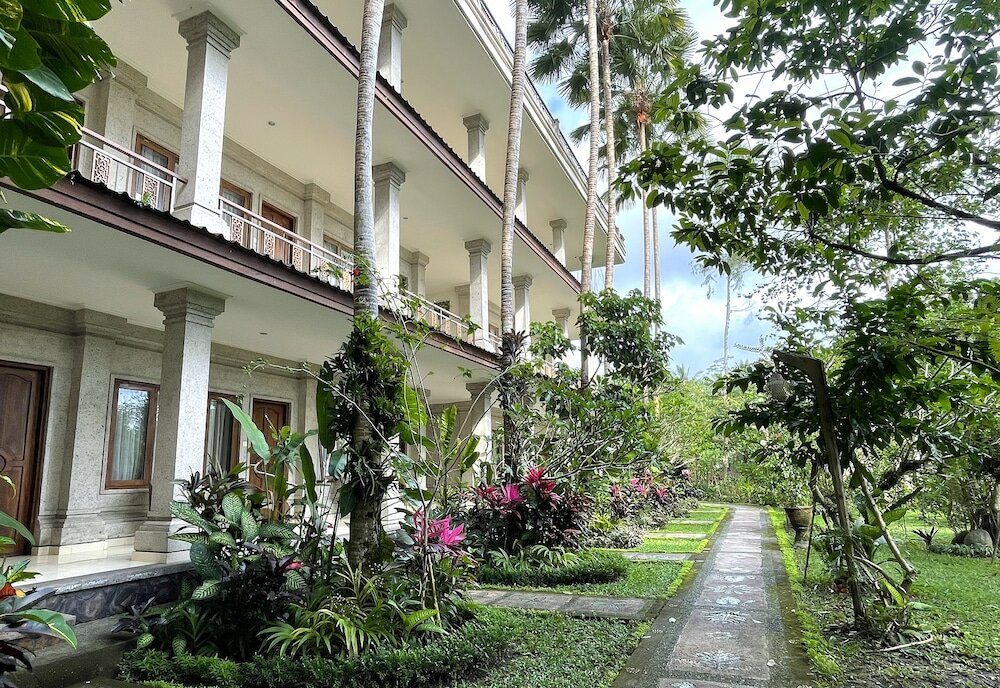 Фото отеля 2