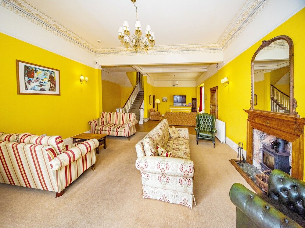 Фото Crofton House Hotel