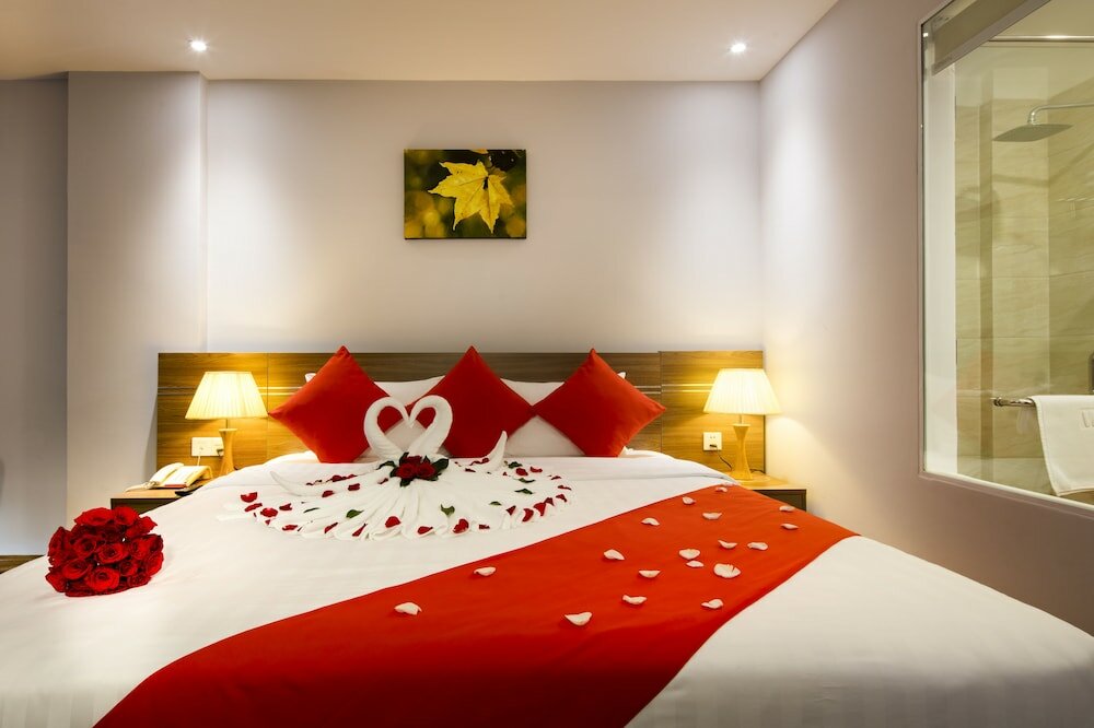 Фото Maple Leaf Hotel & Apartment