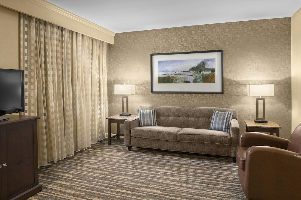 Фото Sheraton Suites Akron Cuyahoga Falls