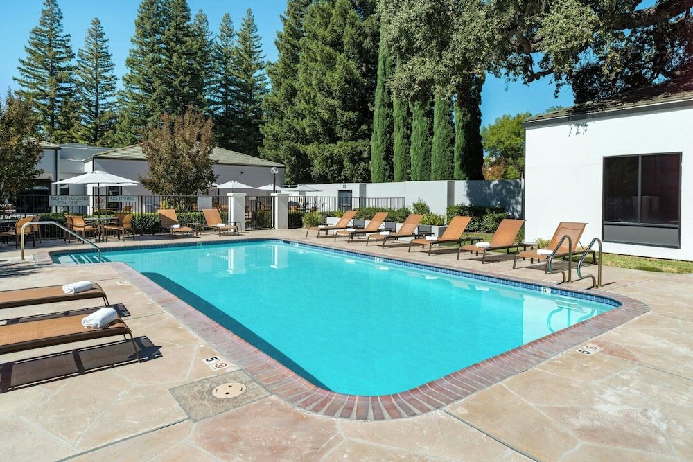 Фото Courtyard by Marriott Sacramento Airport Natomas