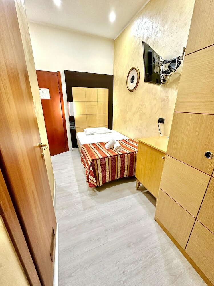 Фото Hotel Fiorella Milano