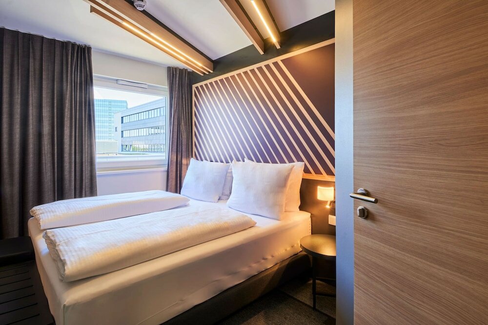 Фото B&b Hotel Frankfurt-Niederrad