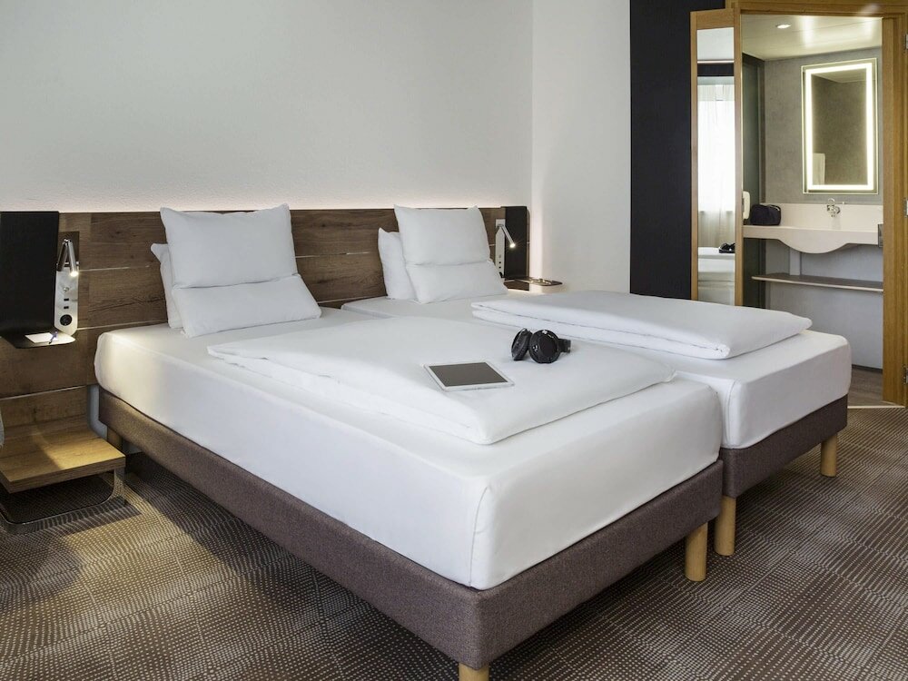 Фото Novotel Lausanne Bussigny
