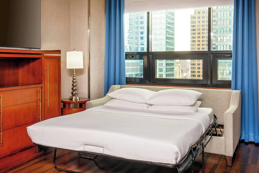 Фото Four Points by Sheraton Midtown-Times Square
