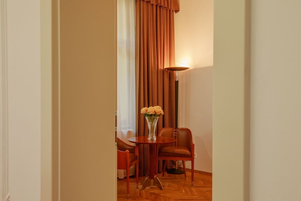 Фото Hotel La Bohemia