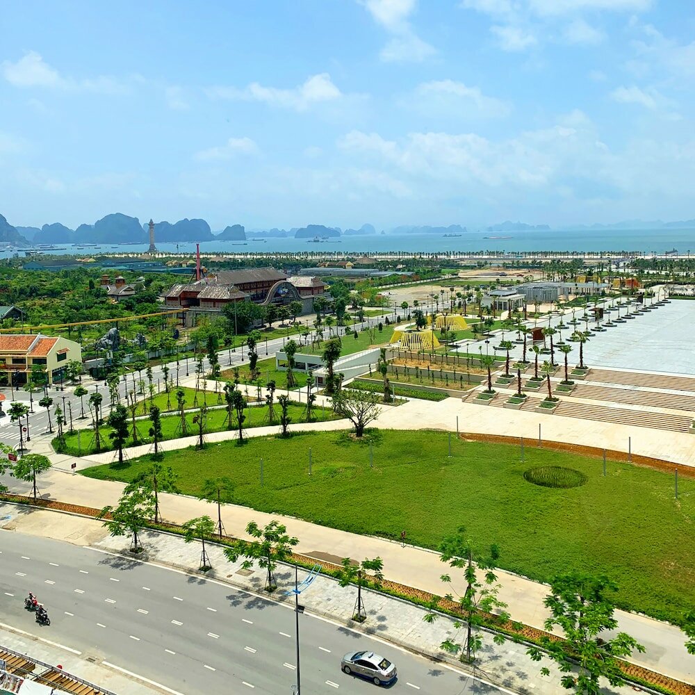 Фото Novotel Halong Bay