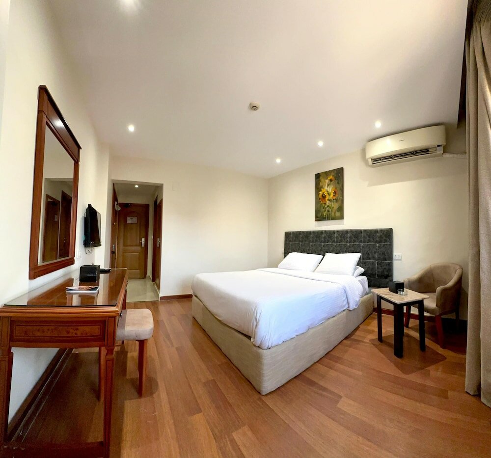 Фото Hotel Royal Marshal