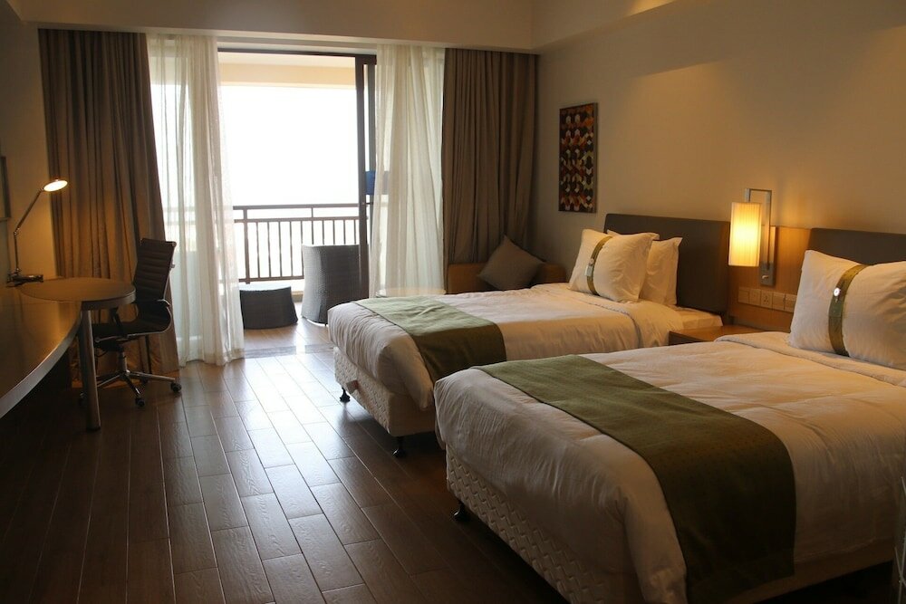 Фото Holiday Inn Express Haikou West Coast, an Ihg Hotel