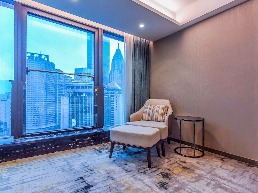 Фото Mercure Chongqing Downtown