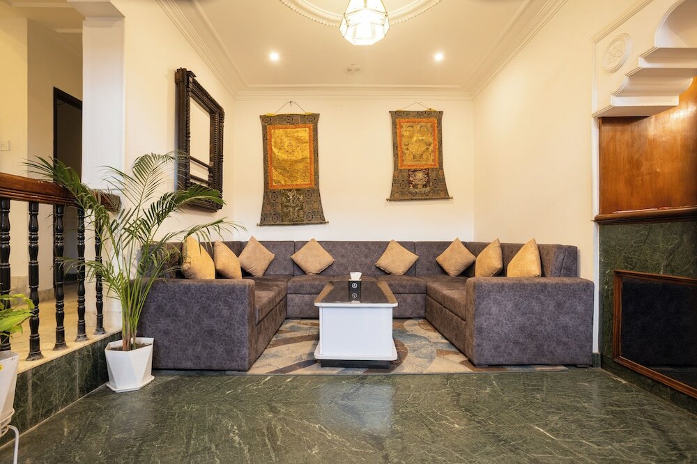 Фото Kathmandu Business Hotel