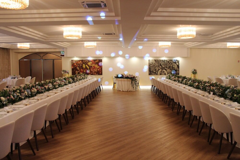 Фото Hotel De La Ville Avellino