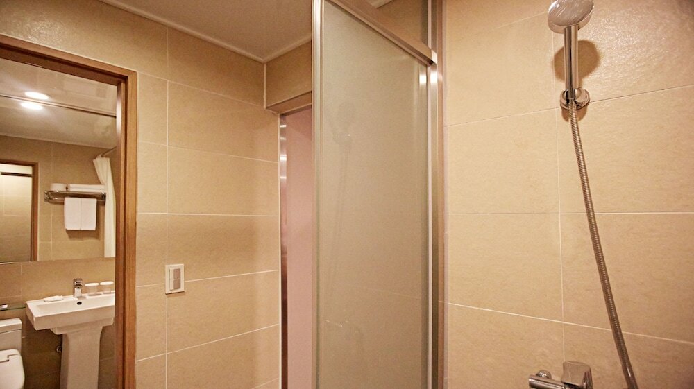 Фото Hotel Skypark Myeongdong III