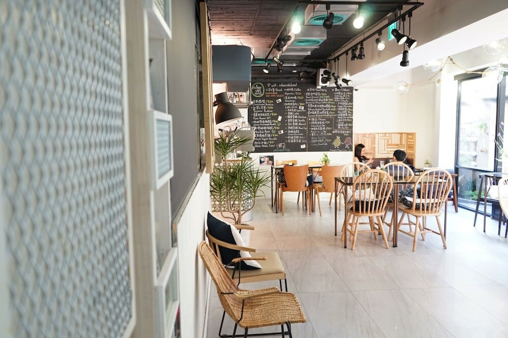 Фото Nihao Cafe Hotel