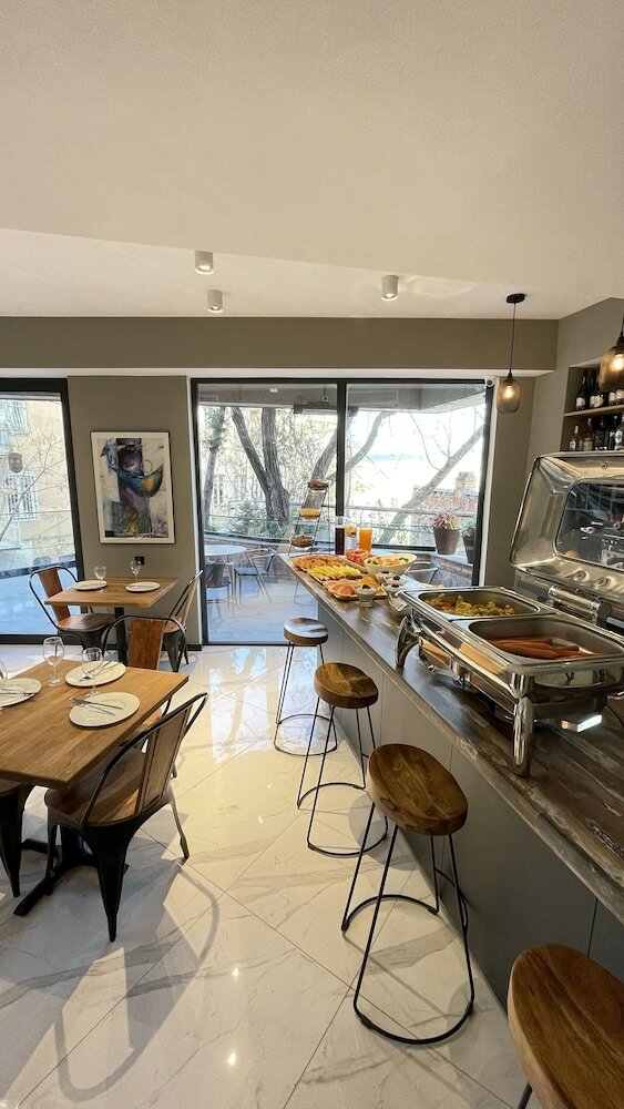 Фото Barnovi Hotel