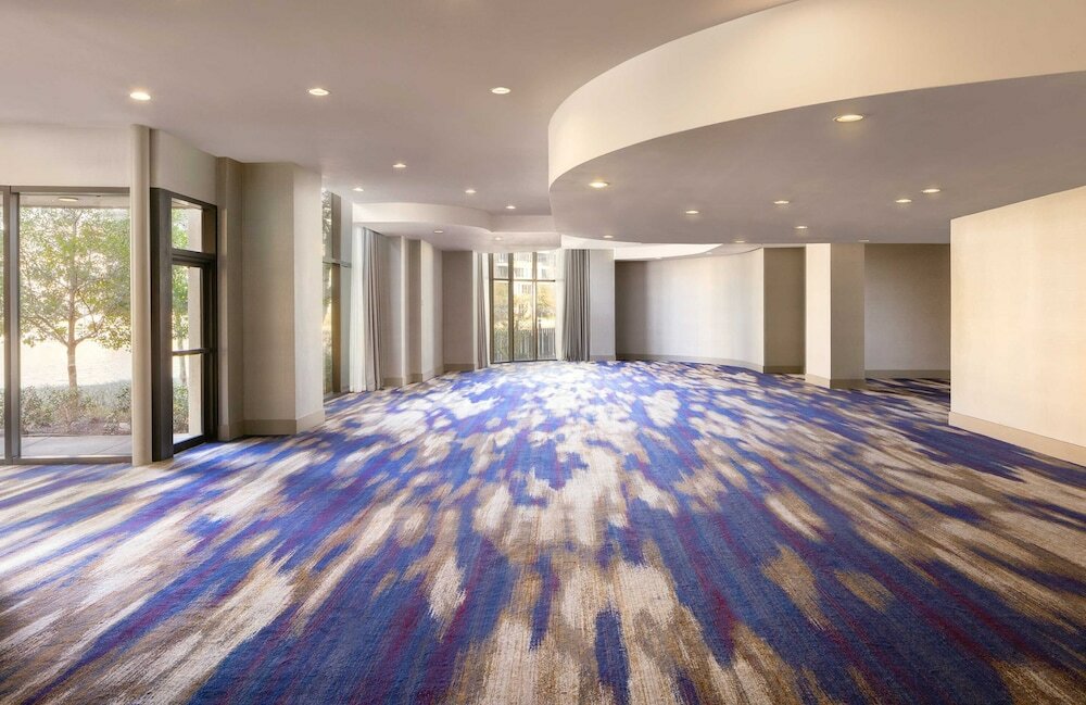 Фото Omni Las Colinas Hotel