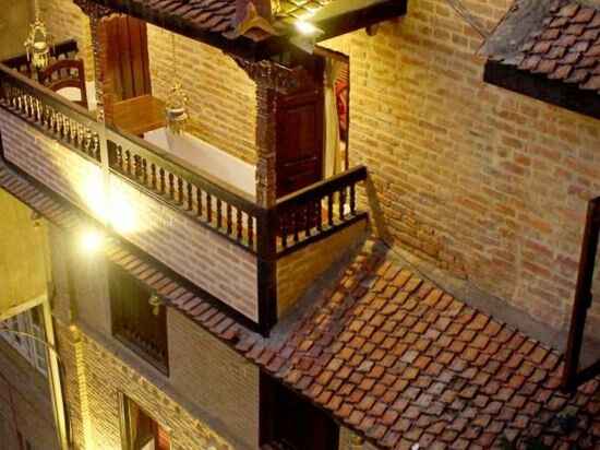 Фото Temple House