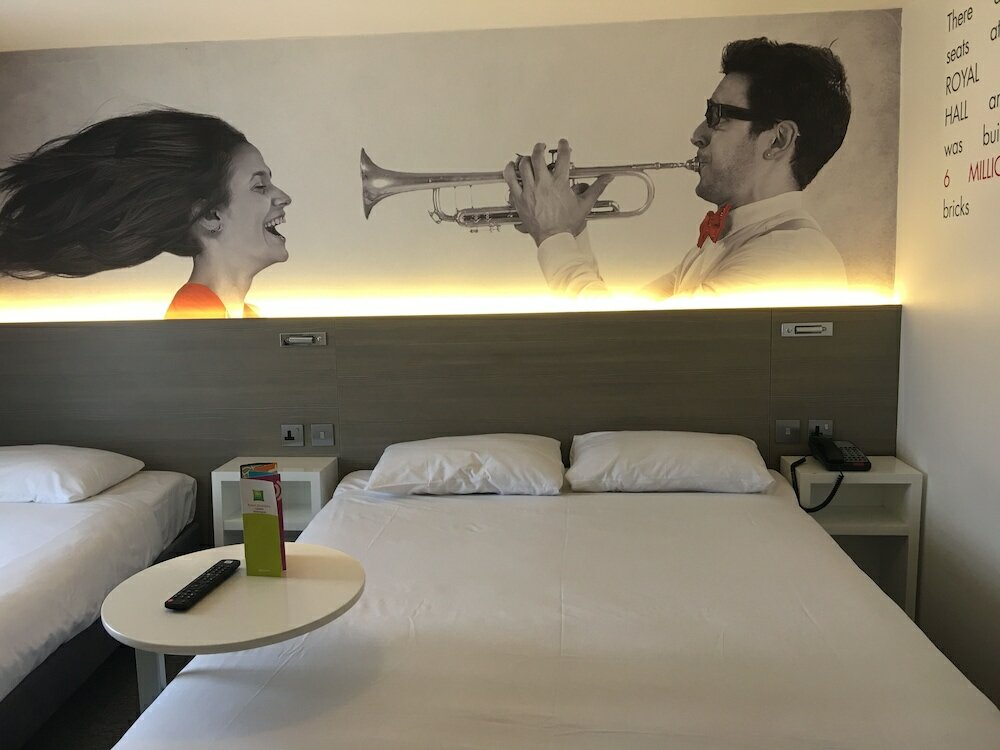 Фото Executive Rooms London Kensington