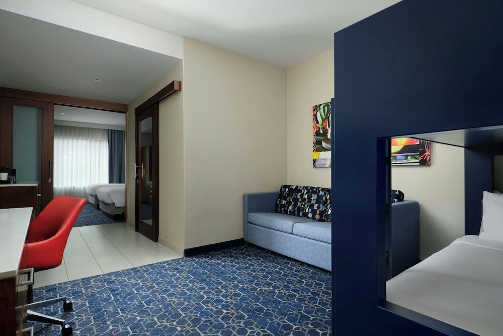 Фото SpringHill Suites by Marriott at Anaheim Resort/Conv. Cntr