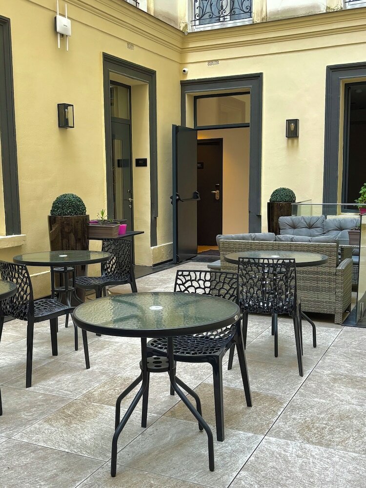 Фото Hotel Star Champs Elysées