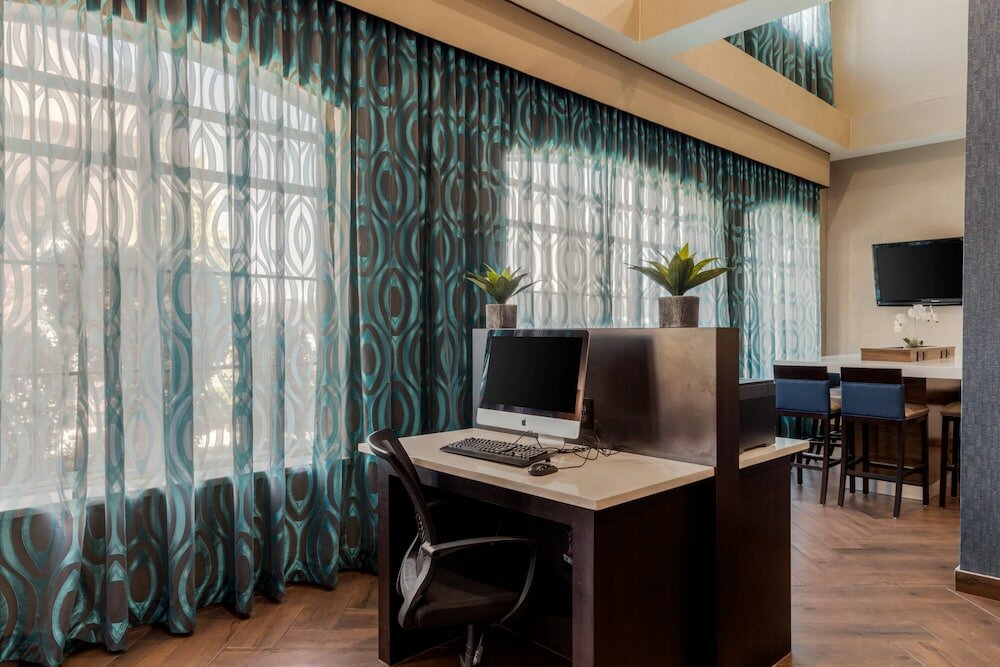 Фото Comfort Suites Waco North - Near University Area