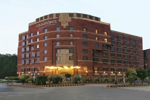 Гостиница Four Points by Sheraton Lahore в Лахоре