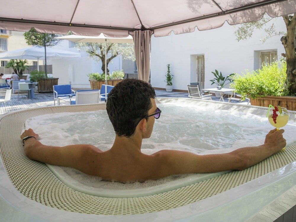 Фото Hôtel Mercure Ajaccio