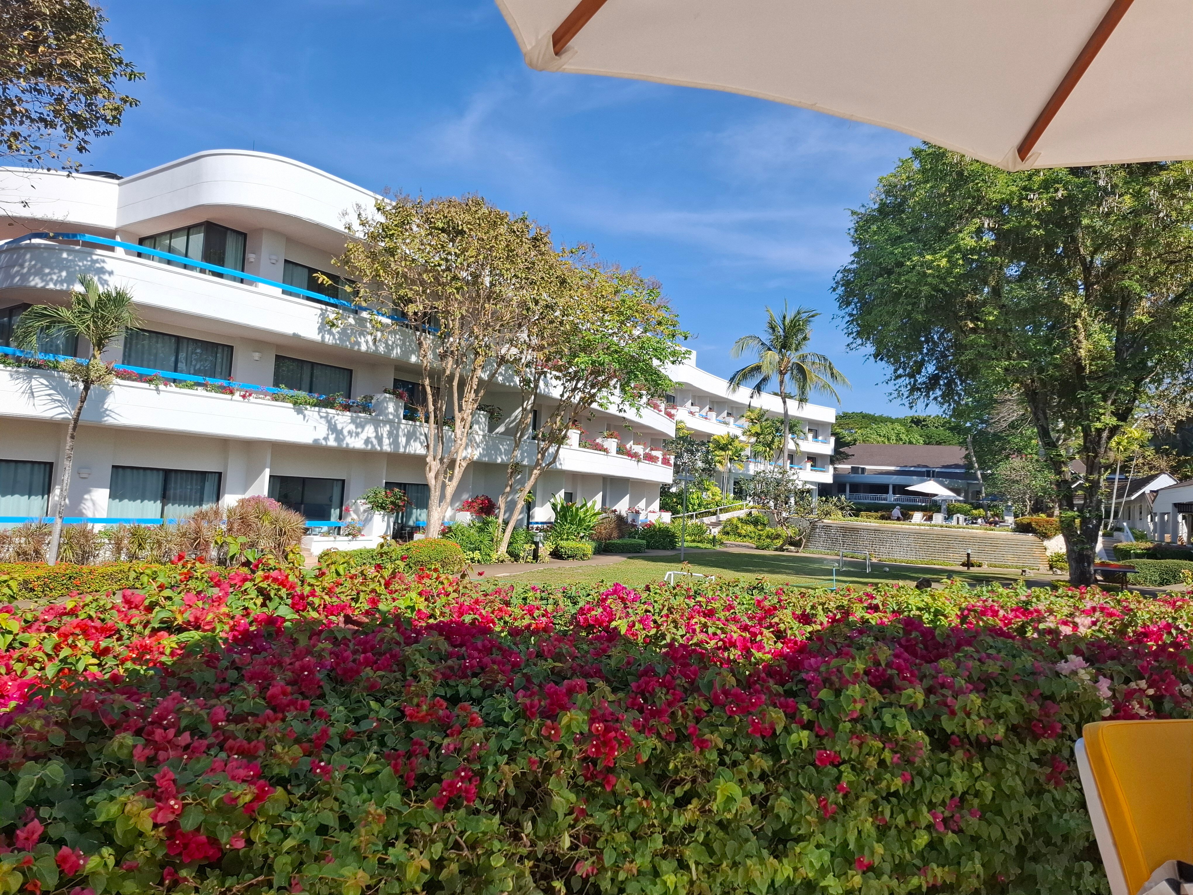 Фото Novotel Rayong Rim Pae Resort