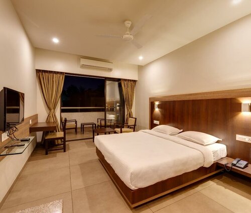 Гостиница Hotel Classic Mid Town в Колхапуре