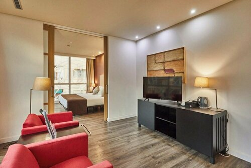 Гостиница Hotel Silken Puerta de Valencia в Провинции Валенсия