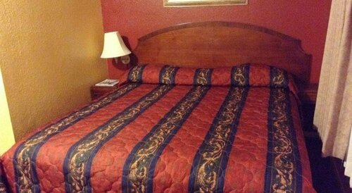 Гостиница Oceanside Inn and Suites в Оушенсайде
