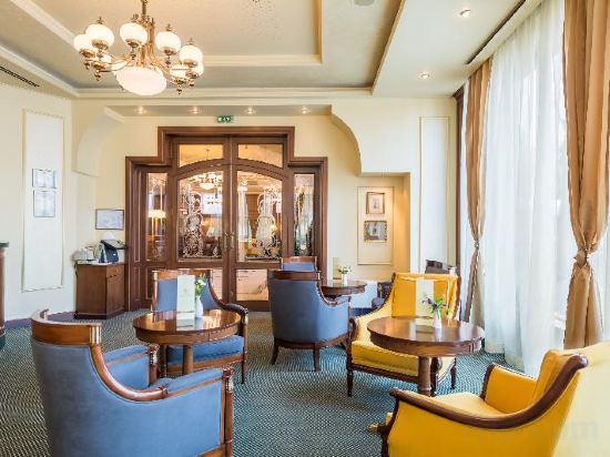 Фото Crystal Palace Boutique Hotel