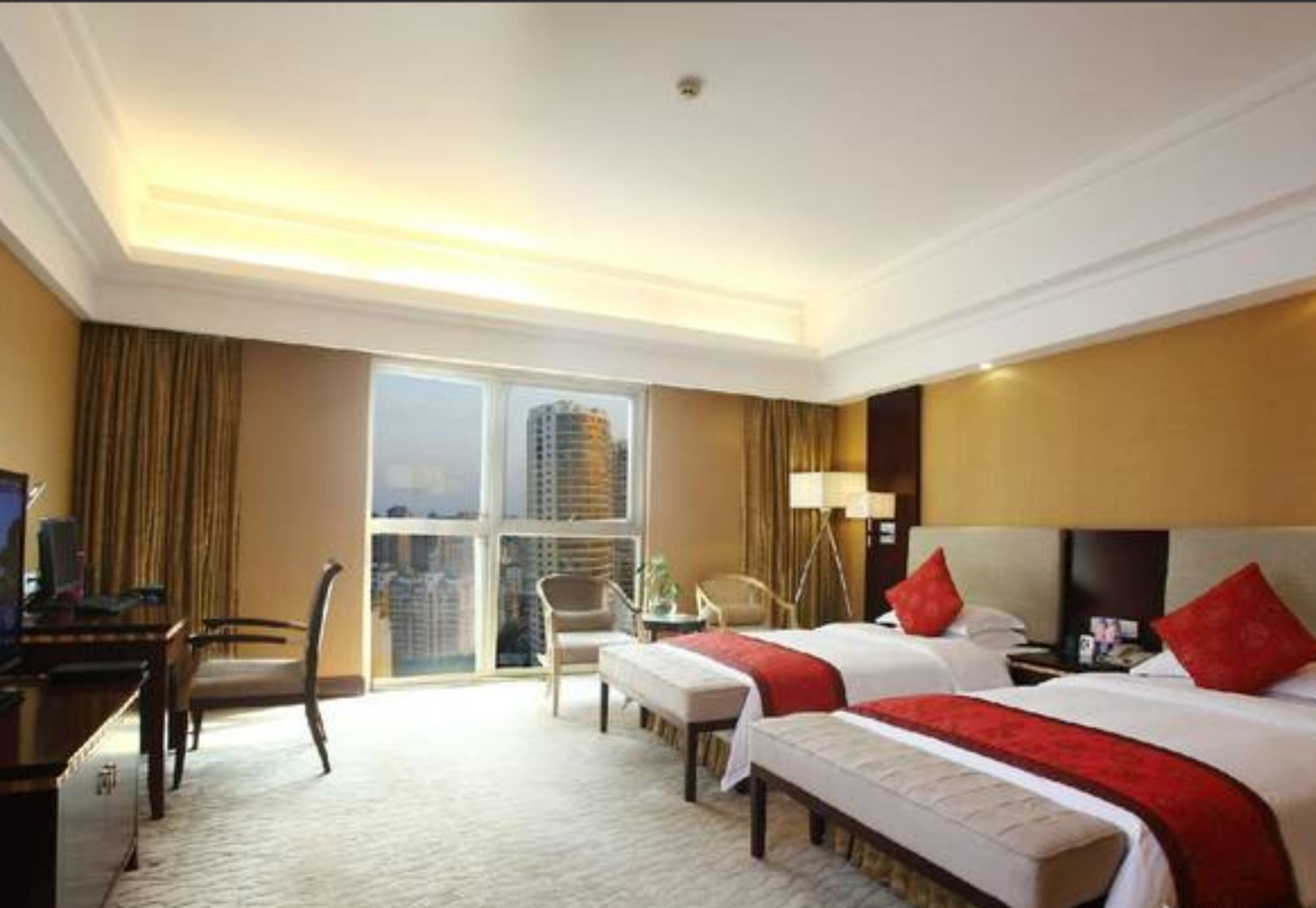 Фото Vaya International Hotel