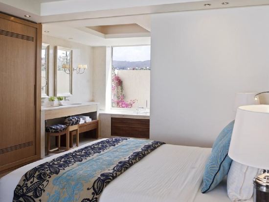 Фото Knossos Beach Bungalows Suites Resort & SPA