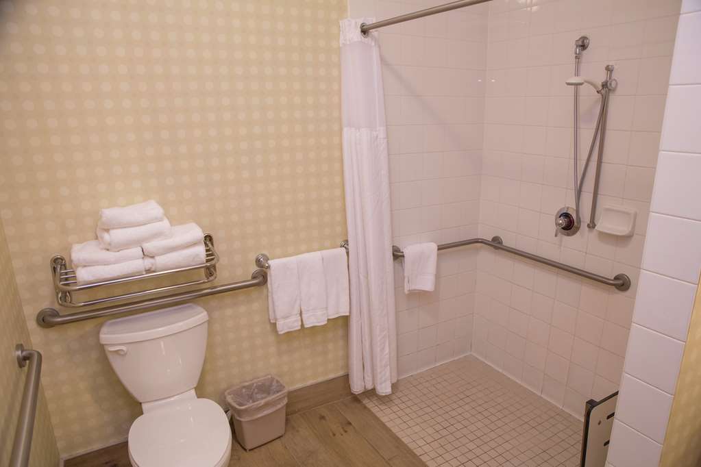 Фото Hilton Garden Inn Los Angeles Montebello